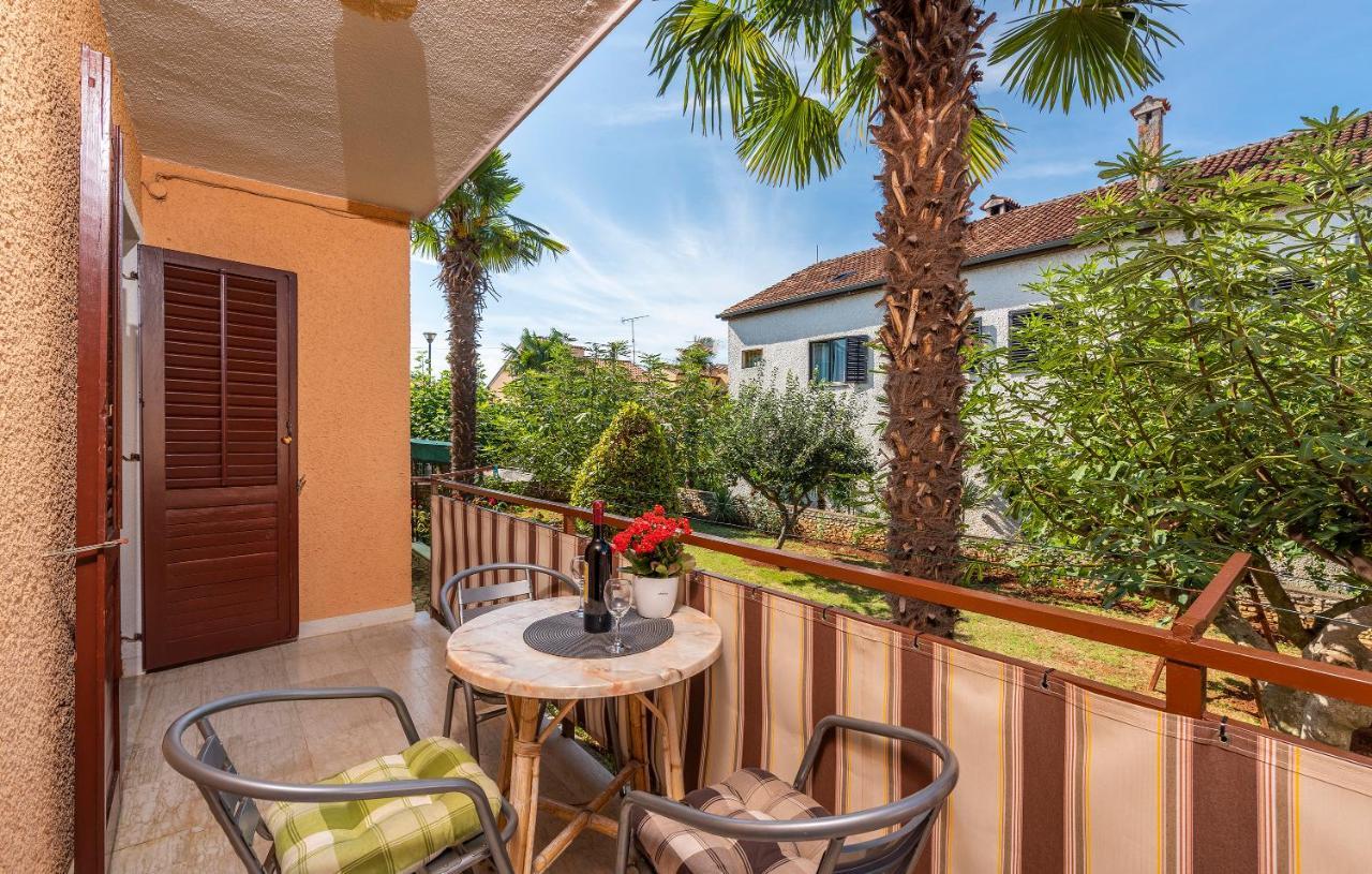 Apartments Feniks Porec Exterior photo