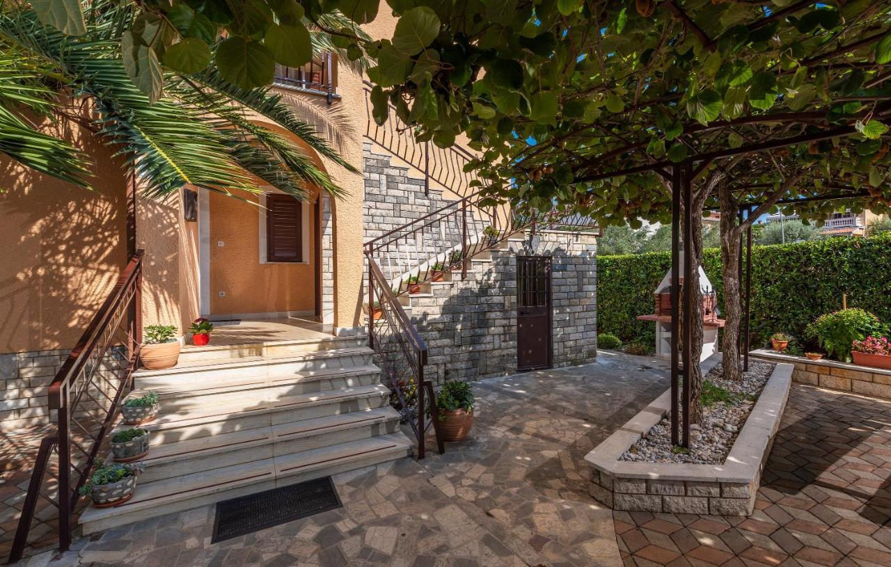 Apartments Feniks Porec Exterior photo