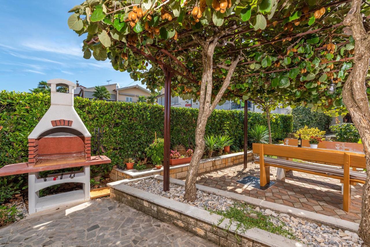 Apartments Feniks Porec Exterior photo